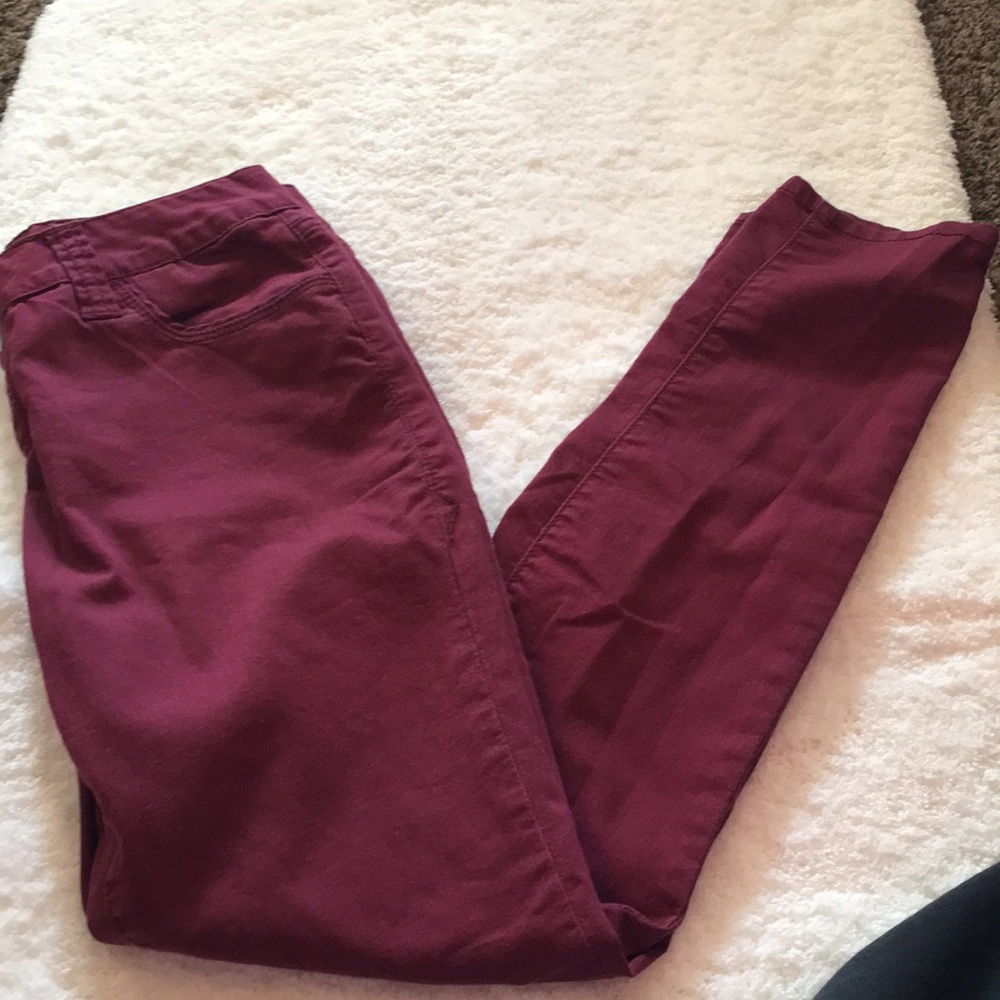 Maroon skinny jeans/pants